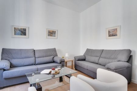 Beautiful exterior room in Plaza Mayor - Photo 4