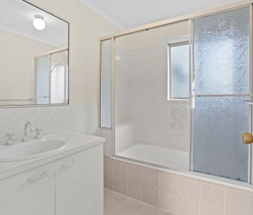 Location, Location, Location - Walk to Plaza, CBD & Beach! - Photo 6