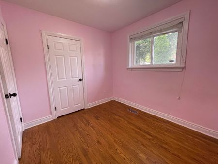 For Lease - 326 Rupert Avenue, Whitchurch-Stouffville, Ontario - Photo 3