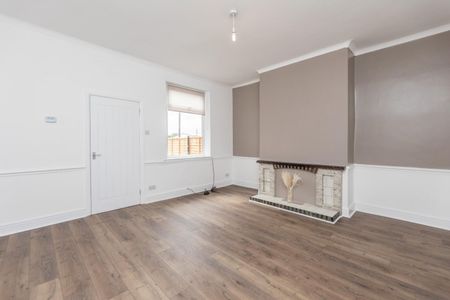 2 bedroom House To Let - Photo 2