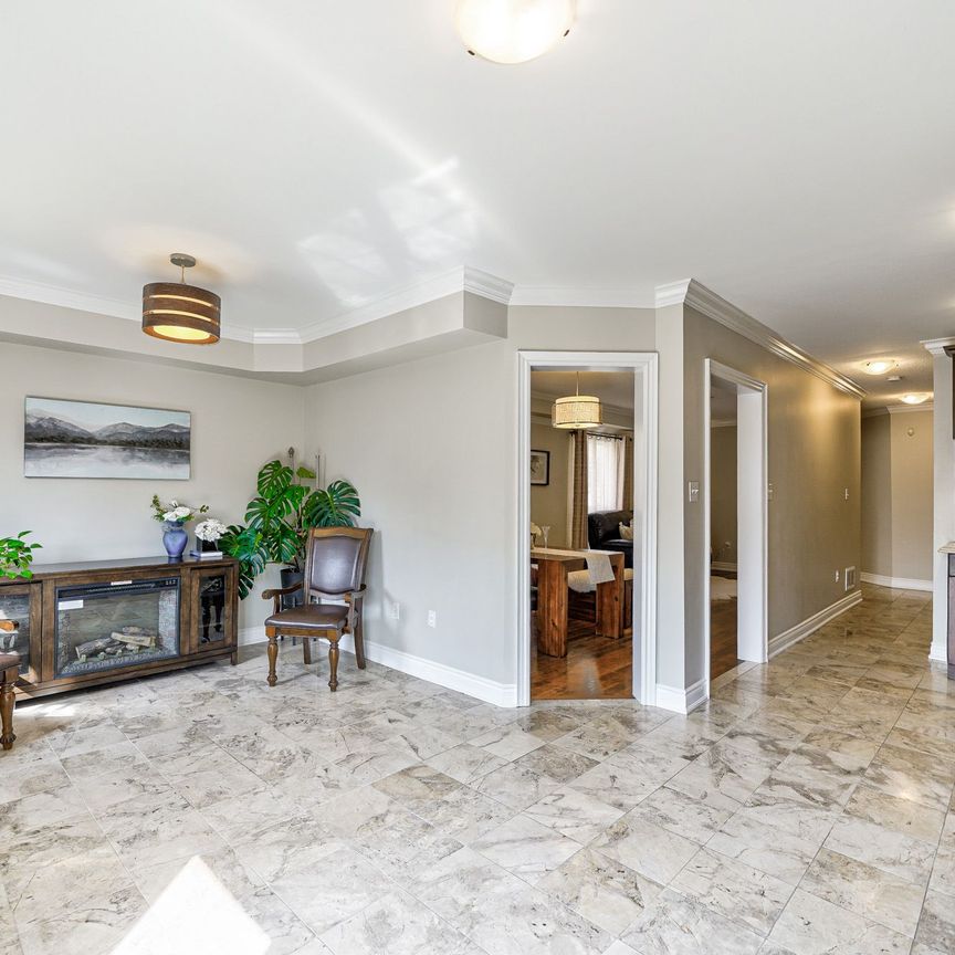 For Lease - 6098 Rowers Crescent, Mississauga, Ontario - Photo 1