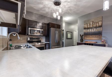 2 Bed 2 Bath Luxury Condo: Avail Now - Photo 5