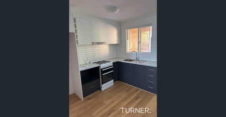 Neat and secure unit - Photo 3