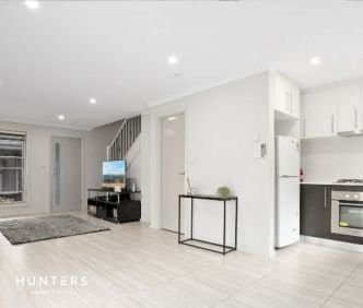 Spacious Modern Townhouse - Photo 6