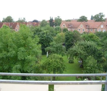 Attraktive 2 Zimmer-Wohnung mit Balkon in der Weststadt zu mieten! - Foto 1