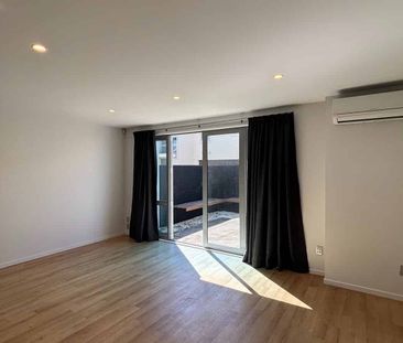 Colombo Street Elegance - Photo 2