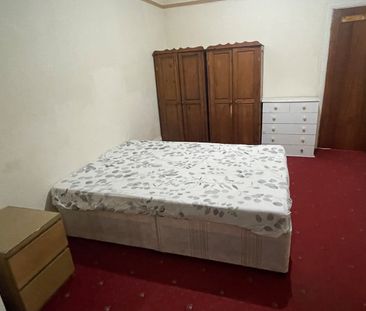 1 Bed Flat, Northbrook Road, IG1 - Photo 4