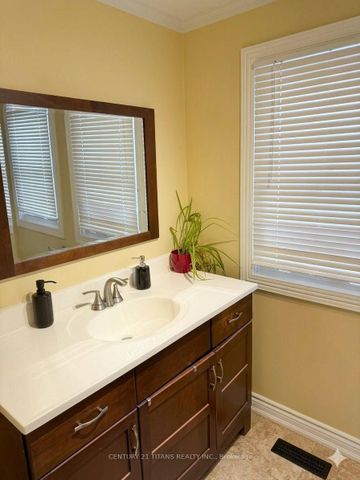 For Lease - 112 Fernbank Place, Whitby, Ontario - Photo 2