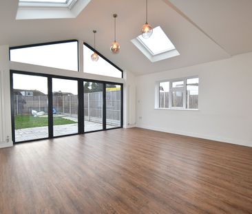 4 bedroom semi-detached house to rent - Photo 2