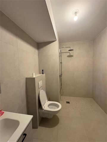 Location Appartement 2 pièces 58m² - Photo 3