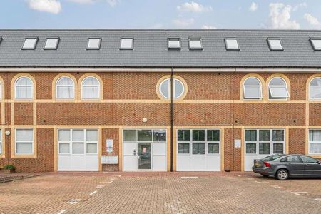 Alton Mews, Aylesbury, HP19 - Photo 3