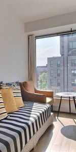 Montreal Furnished Condo Rental- Bright, Modern 1 Bed Suite, City View - Photo 3