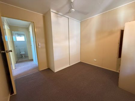 Walking Distance to Local Shops&comma; Sporting Clubs and Pubs - Photo 4