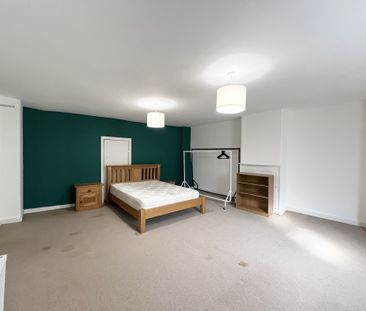 High Street, Bath - Photo 3