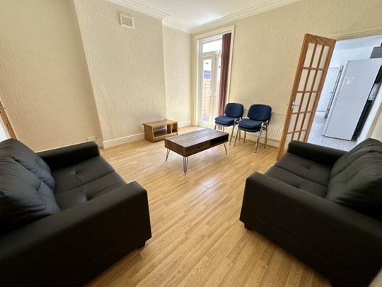 5 bedroom terraced house to rent - Photo 1