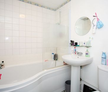 Available unfurnished from 07/04/2026 - Photo 6