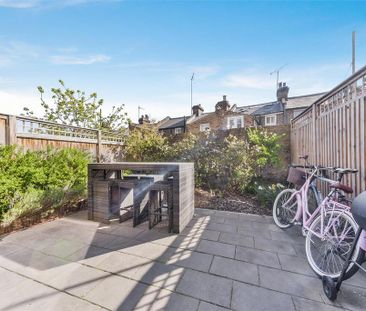 3 bedroom maisonette to rent - Photo 1