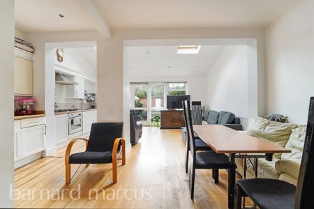 Franks Avenue - Photo 2