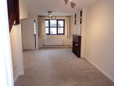 2 bedroom semi-detached house to rent - Photo 2
