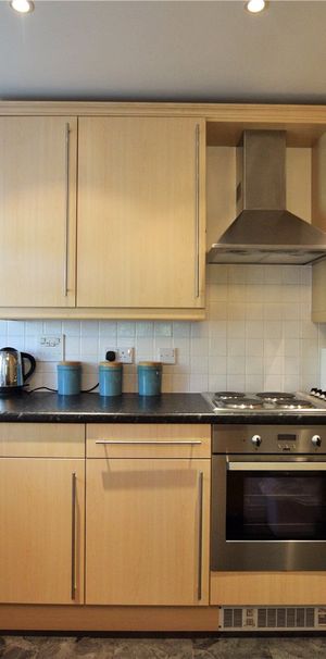 St Catherines Wood, Camberley St Catherines Wood, Camberley - Photo 2