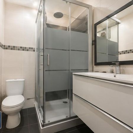 Location Appartement 2 pièces 47m² LIBOURNE 33500 - Photo 4