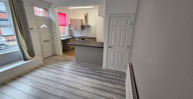 Noster View, Beeston, Leeds, LS11 8QQ - Photo 1