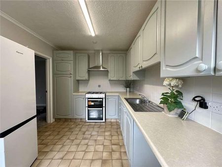 Mayfield, Rowledge, Farnham, Surrey, GU10 - Photo 3