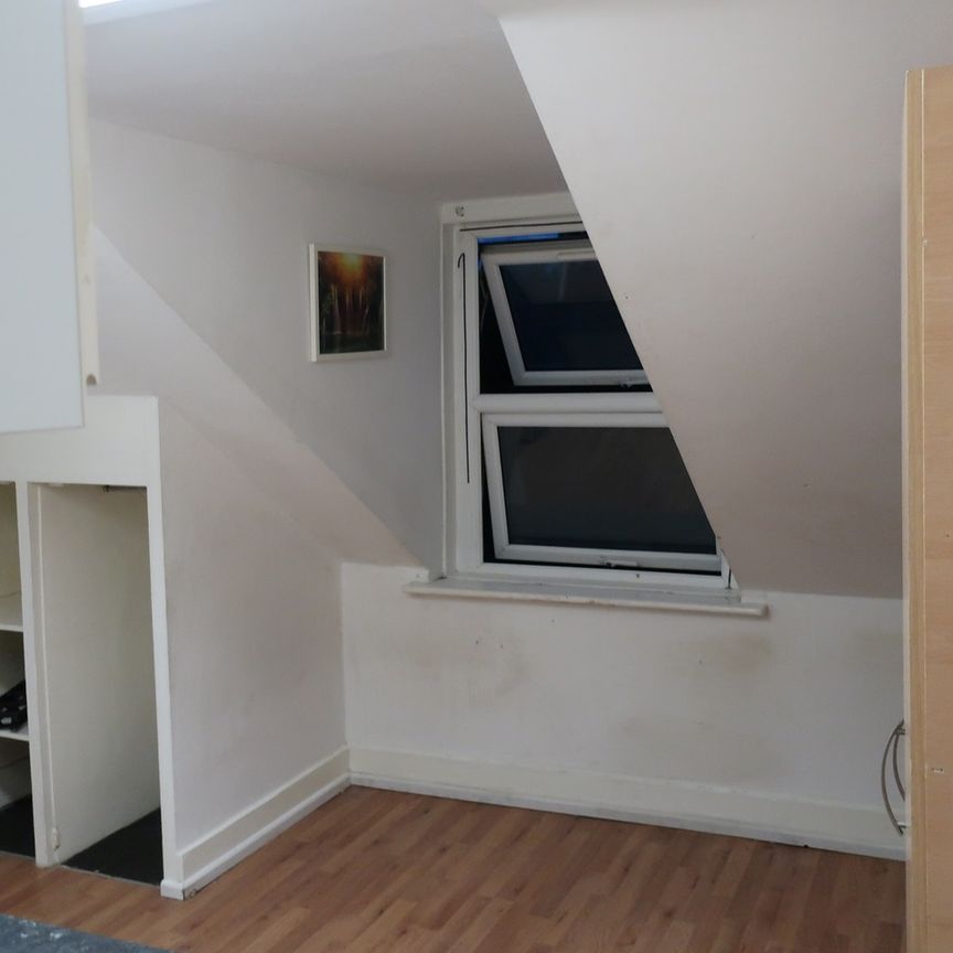 Room in a Shared House, Cranwich Road, N16 - Photo 1