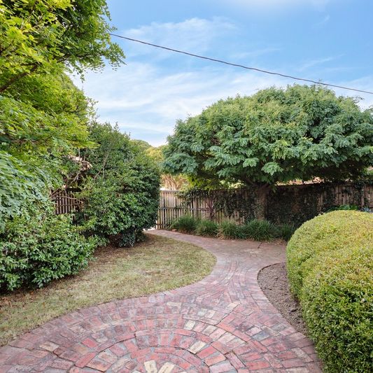 1/5 Bennett Street, Burwood VIC 3125 - Apartment For Rent | Domain - Photo 1