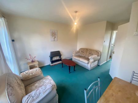 £129 pppw 52 Heron Drive, Lenton, Nottingham - Photo 3