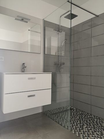 Location Appartement 2 pièces 54m² AJACCIO 20000 - Photo 5