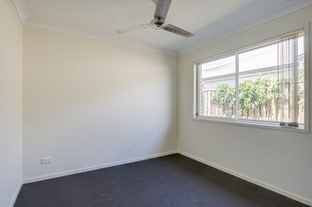 Spacious Family Home In Big Sky Estate Coomera. - Photo 4