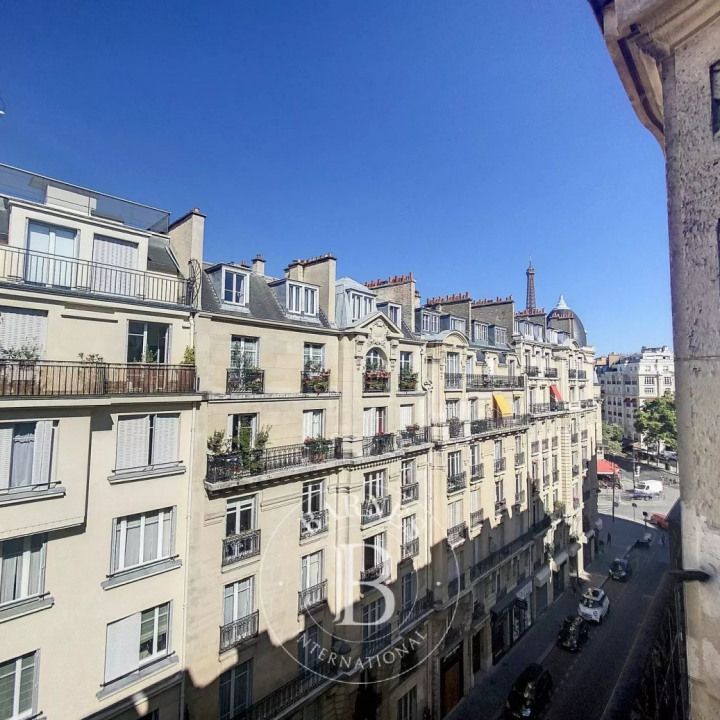 Appartement • Paris 15ème - Photo 1