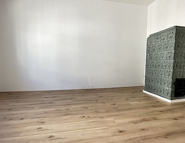 + + + Charmante & bezahlbare Wohnung in einer alten Stadtvilla mit EINBAUKÜCHE + + - Photo 1