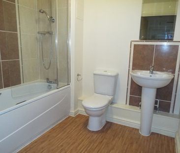 Polymond House, Central - Photo 5
