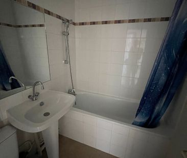 Location Appartement 2 pièces 33m² - Photo 3