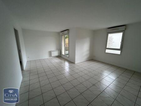 Location Appartement 3 pièces 64m² BEAUVAIS 60000 - Photo 2
