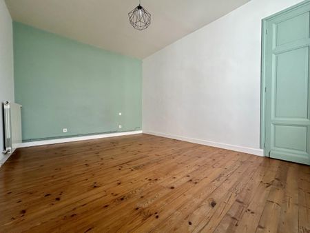 Location Appartement 3 pièces 84m² AGEN 47000 - Photo 2