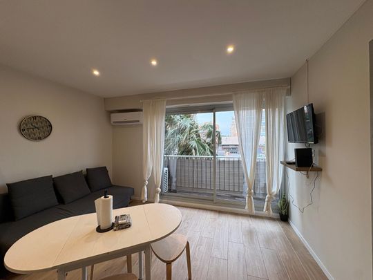 Location Appartement 2 pièces 29m² HYERES 83400 - Photo 1
