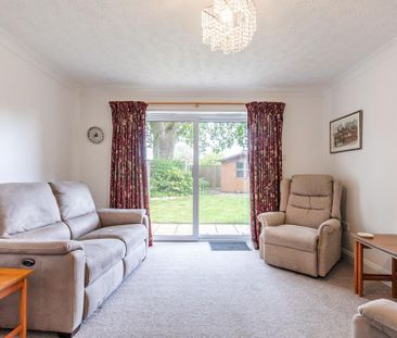 2 bedroom detached bungalow to rent - Photo 1