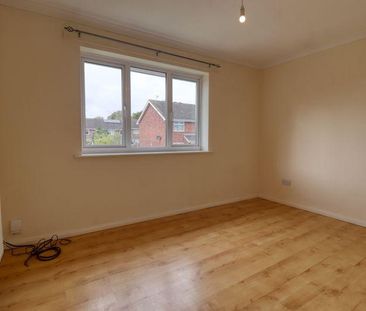 2 bedroom semi-detached house to rent - Photo 4