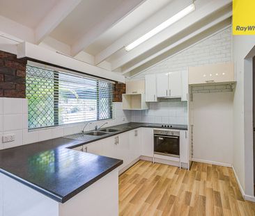 Perfect Family Home with Pool - Photo 6