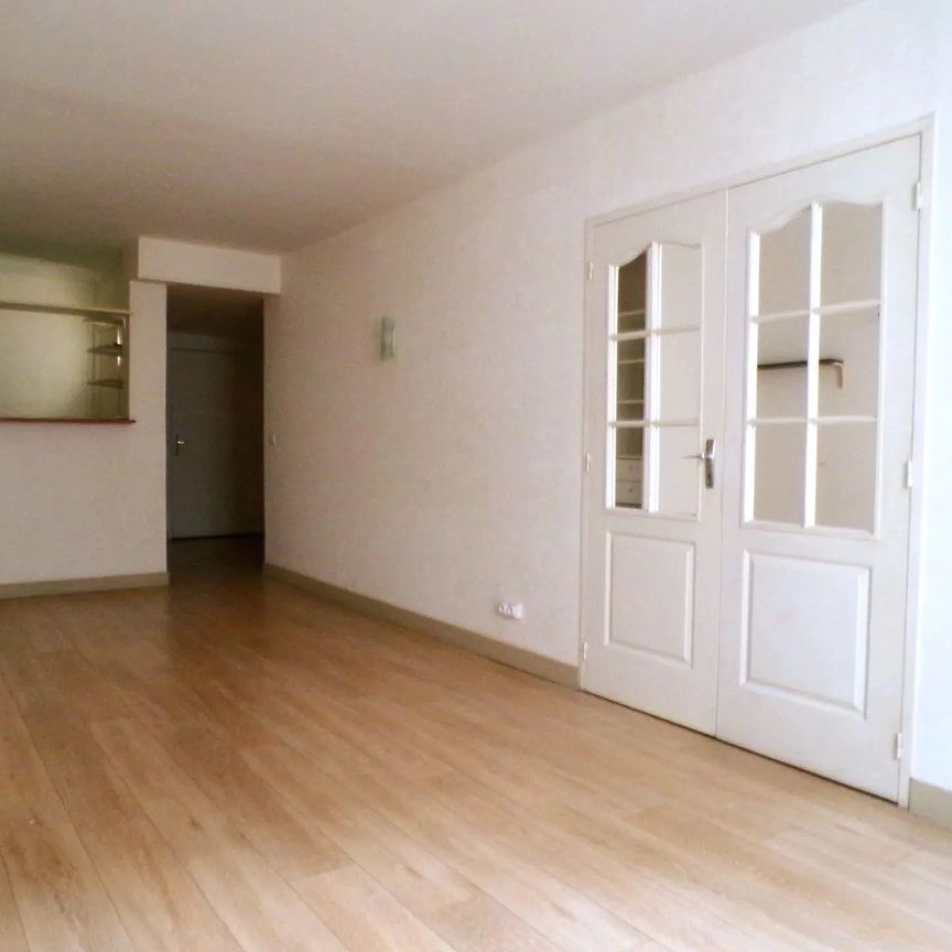 Location Appartement 3 pièces 63m² LA ROCHELLE 17000 - Photo 1