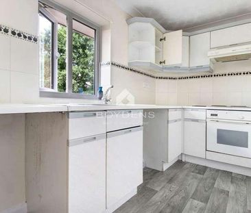 Friday Wood Green, Colchester, Essex, CO2 - Photo 3