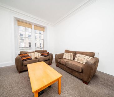 3 bedroom flat to rent - Photo 3