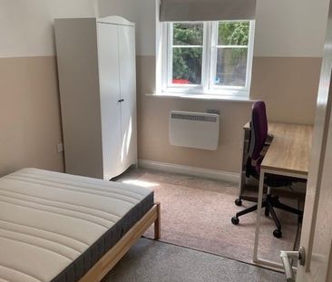 2 Bed Flat, Horsforde View, LS13 - Photo 3