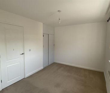 2 bedroom semi-detached house to rent - Photo 2
