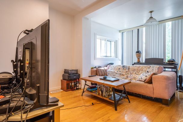 For Lease - 693 Euclid Avenue Unit# 1, Toronto, Ontario - Photo 1