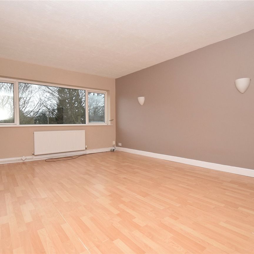 12, Sandhill Court, Leeds, West Yorkshire, LS17 6AH - Photo 1