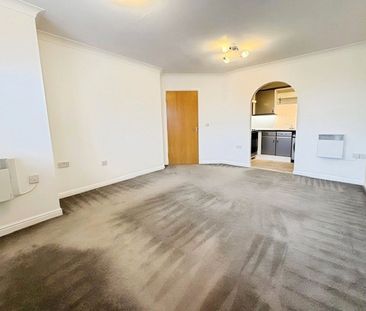 International Way, Sunbury-on-Thames, Surrey, TW16 7HP - Photo 5